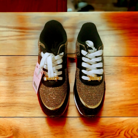 Women's Juicy Couture - Picture 2 of 5